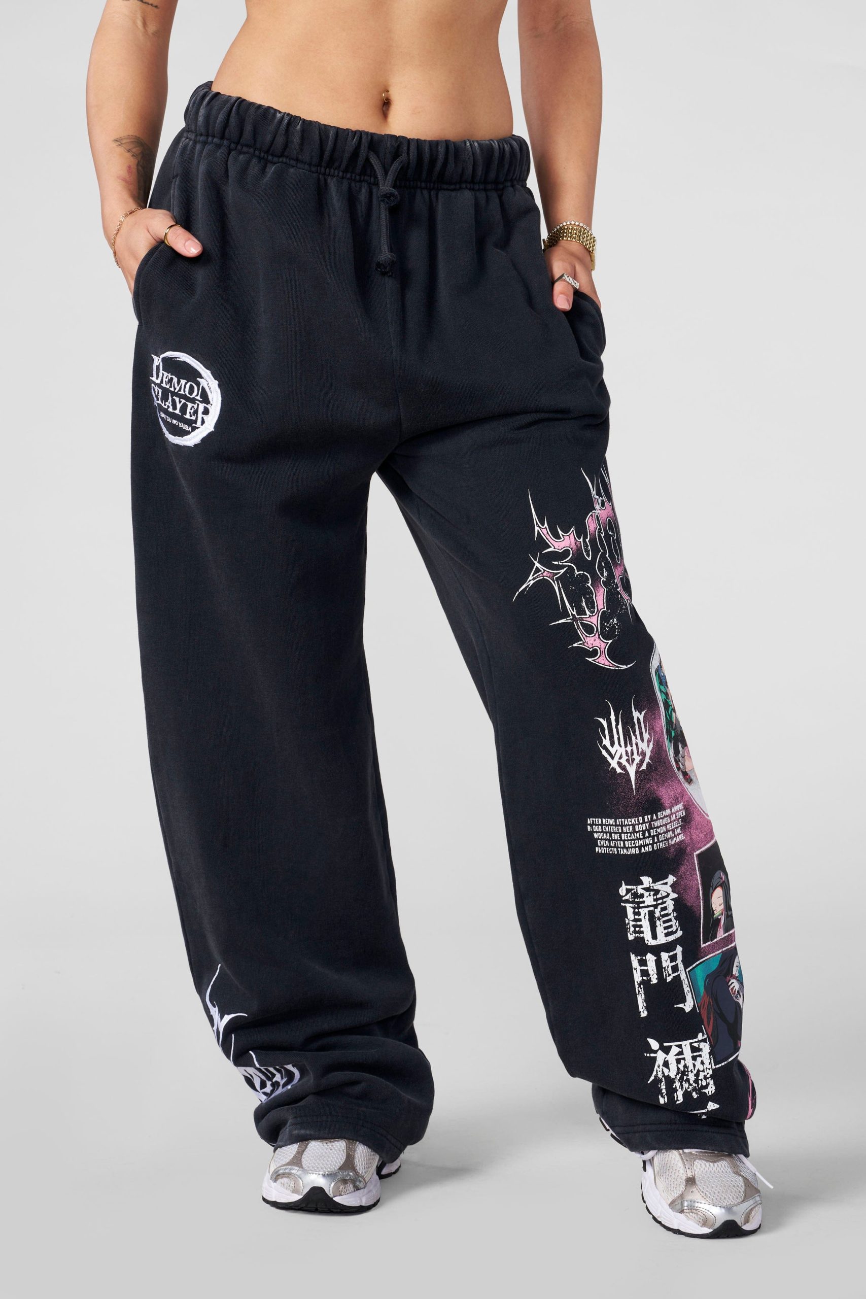 W2242 - Demon Slayer: Kimetsu no Yaiba - Joggers - Image 7