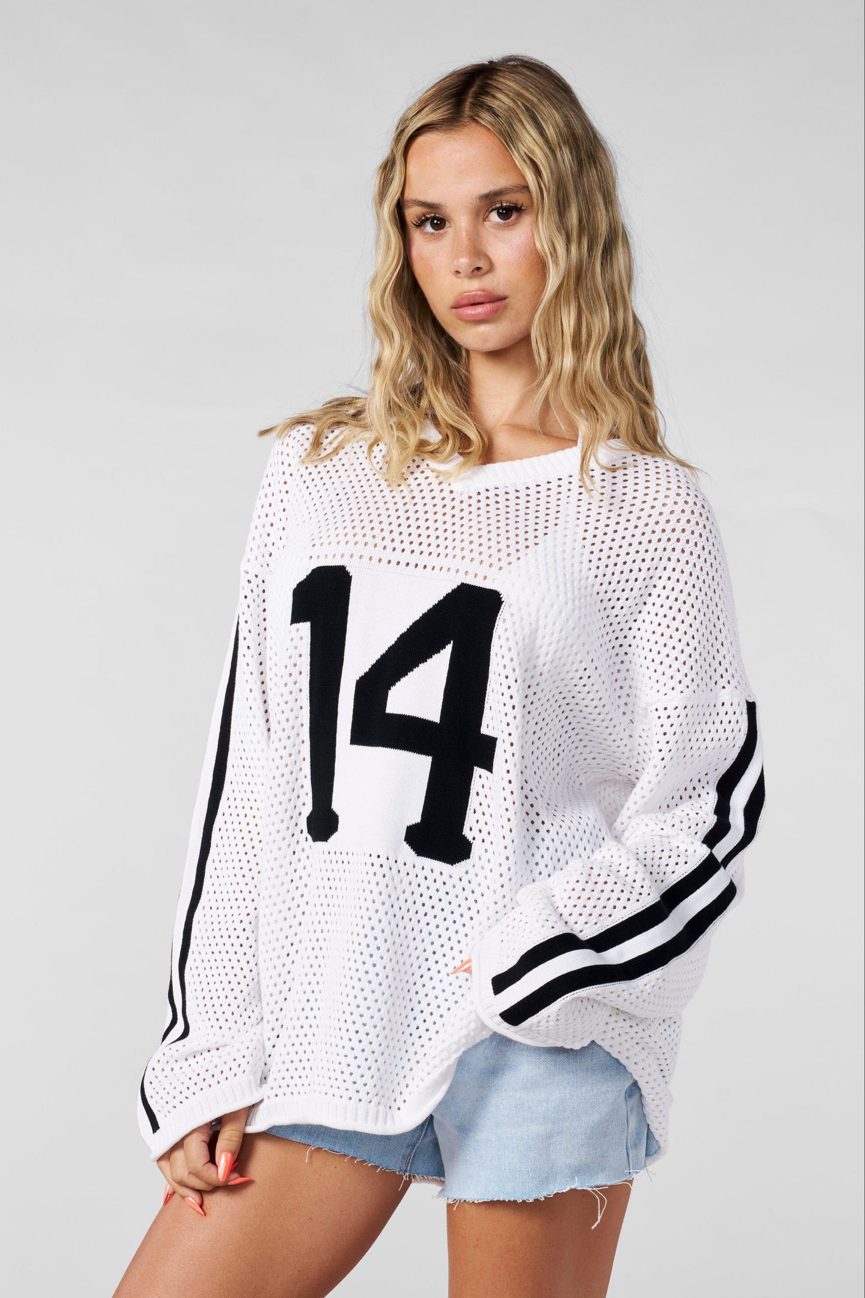 W4001 Crochet Jersey - Image 4