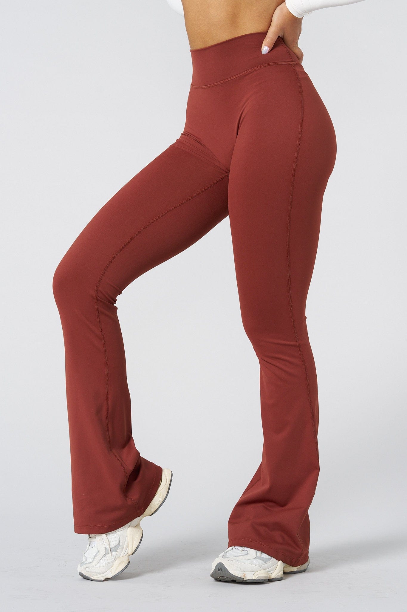 W227 - Curve Flare Leggings - Image 4