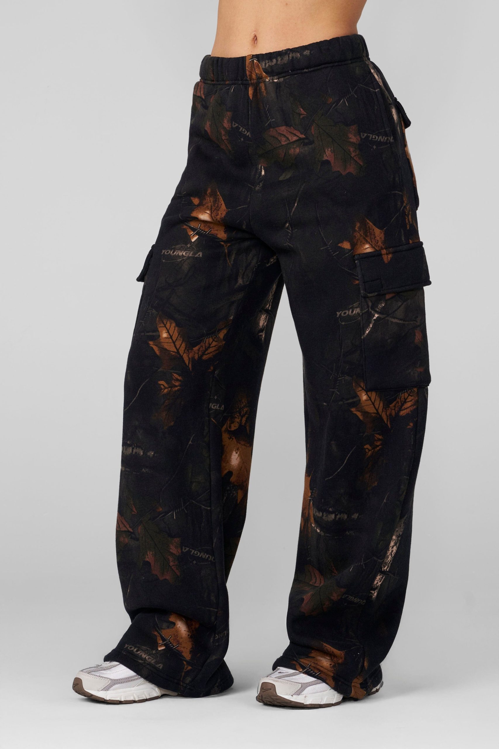 W2230 - Camo Cargo Joggers - Image 8