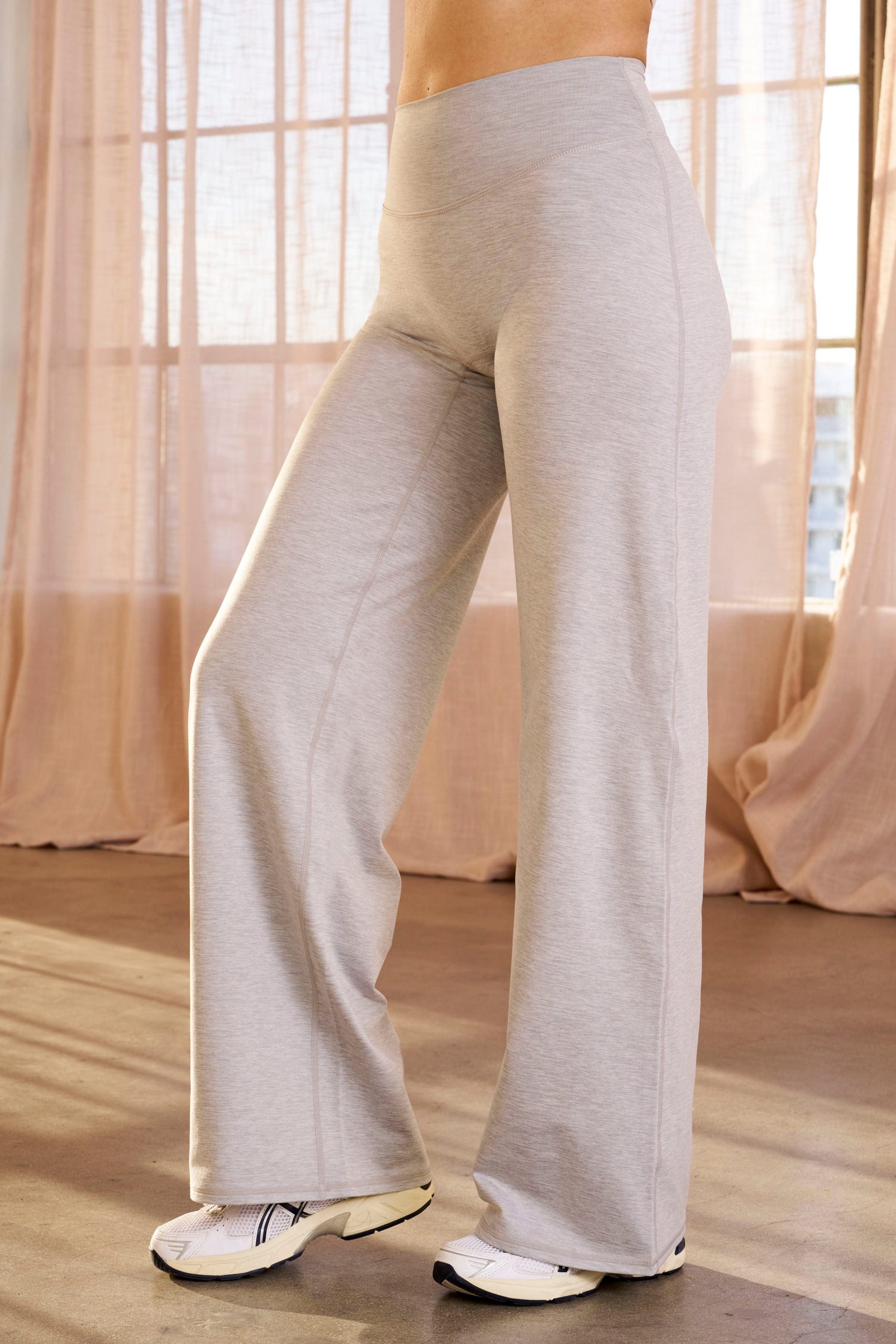 W2227 - Reset Wide Leg Legging - Image 3