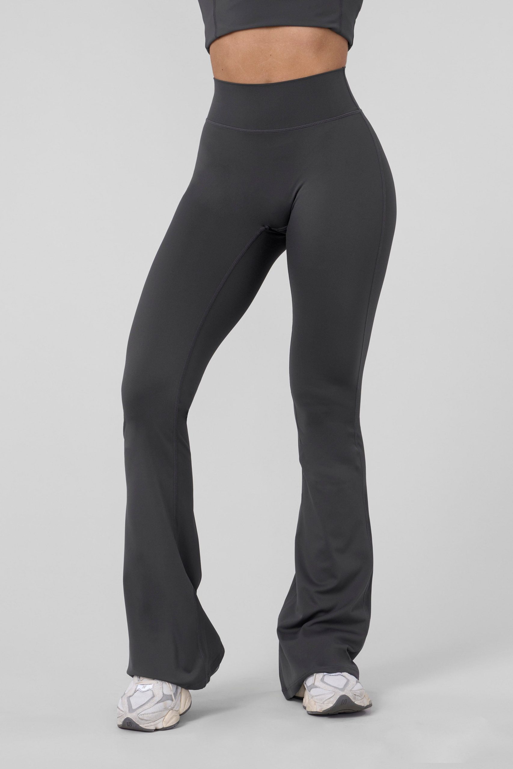 W227 - Curve Flare Leggings - Image 20